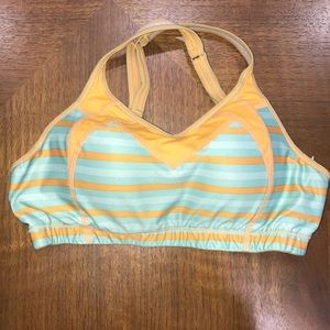 M 34 C/D Moving Comfort High Impact Sports Bra